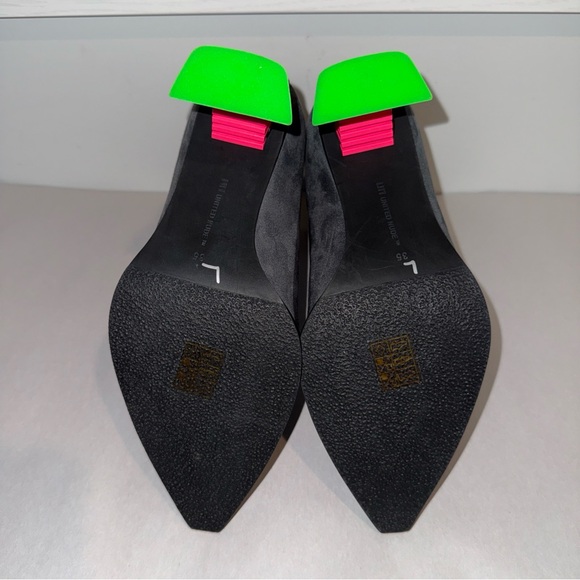 Colorblock Mid-Heel Ankle Boots in Teal, Gray and Black - Picture 10 of 11